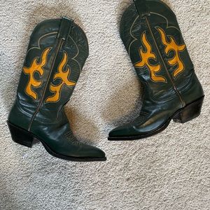 Nocona boots. Vintage. Green and yellow. Women’s  6.